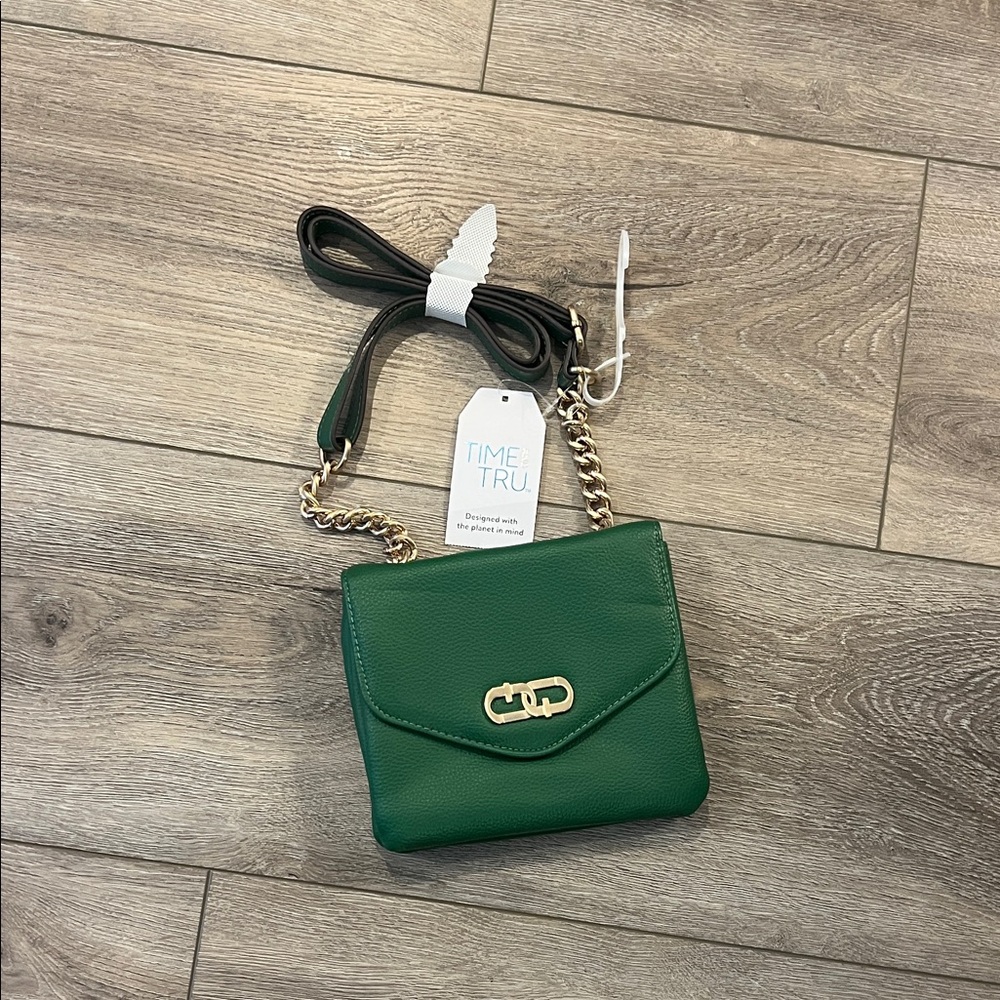 Time and Tru Emerald Crossbody Bag with Gold Chain